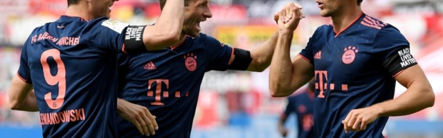 Bajern gazi, konkurenti se sami sapliću: Flikova "furija" protutnjala Leverkuzenom, Paderborn šokirao Lajpcig u 92. minutu (VIDEO)