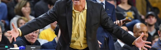 Vređanje igrača koštalo posla jednog od najlplaćenijih NCAA stručnjaka