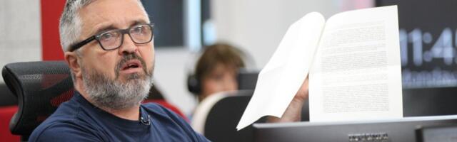 Procurio spisak sa blokaderske liste: Dragan J. Vučićević pročitao sva imena