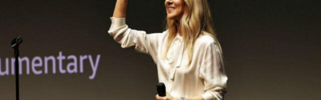 POSLE DUGE PAUZE VRAĆA SE NA SCENU! Objava Selion Dion rasplakala svet! Pevačica godinama pati od retkog poremećaja!