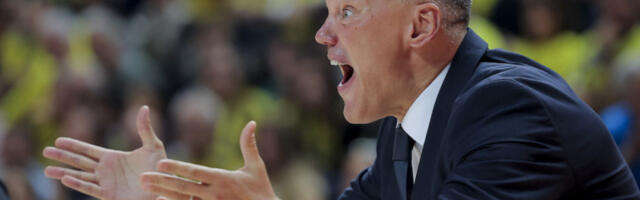 SKANDAL U EVROLIGI: Žocov učenik poludeo, pa izjurio sa pres konferencije! (VIDEO)