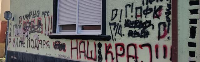 FOTO Pismo Almašanke: Kraj naružen grafitima, bez reakcije nadležnih