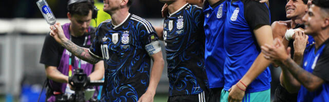 Euforiji nije bilo kraja: Argentinci napravili ludnicu u svlačionici (VIDEO)