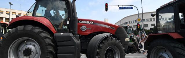 Poljoprivrednici sutra blokiraju traktorima više putnih pravaca kod Rače