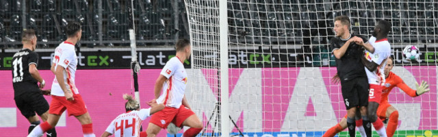 Bundesliga - Lajpcig doživeo prvi poraz u Menhengladbahu! (video)