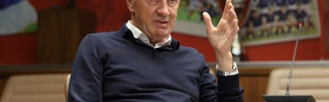 REVOLUCIJA U SRPSKOM FUDBALU! Sve reprezentacije
igraju u istom sistemu, uveden kodeks ponašanja! Ranko Stojić: Temeljne promene za mnogo bolju budućnost