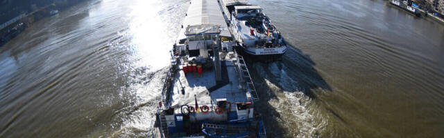 Sprečena nezgoda na Dunavu: Brod sa više od 800 tona đubriva uspešno odsukan i otpremljen u Srbiju