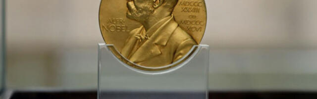 Нобелова фондација: награда ни симболично не може да се пренесе даље