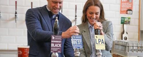 Princ Vilijam i Kejt Midlton sve nasmejali do suza: Budući kralj zadirkivao suprugu, a ona mu nije ostala dužna