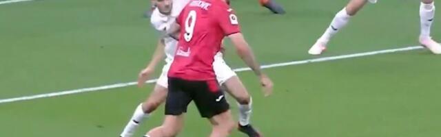 Aleksandar Mitrović kao u dresu Srbije postao junak tima, pokvario plan lidera i velikog Manćinija