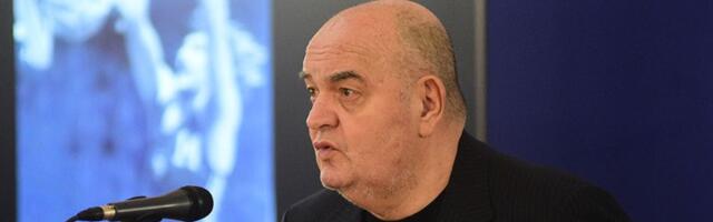 Oglasio se Obradović o Vujoševiću: Oblikovao me kao čoveka, uveo me u svet umetnosti