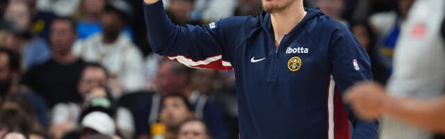 To, Jokiću, Srbendo! Pogledajte nove "džokerke", trobojka sevnula na 361 stepen (FOTO)