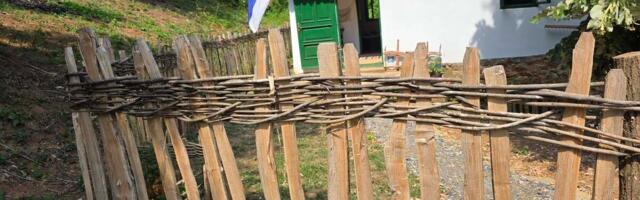 NAŠA ISTORIJA NEMA CENU I MORA DA SE ČUVA Obnovljena kuća Momčila Gavrića u Trbušnici (FOTO)