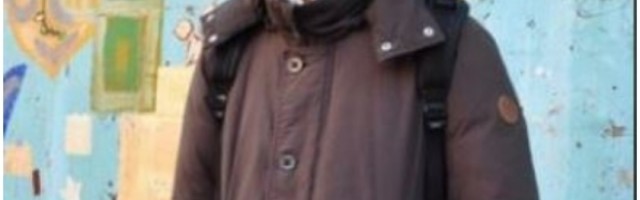 Ljudi ga angažuju da ruča sa njima ili da lovi leptire na livadi