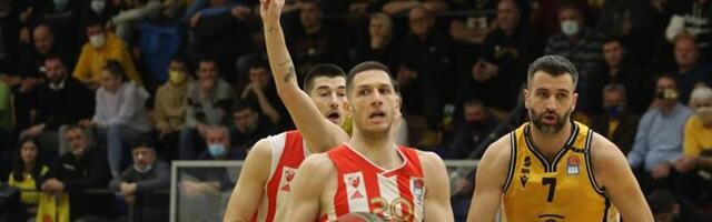 Zvezda se bez Kalinića namučila u Splitu, Ivanović i Dobrić trojkama potpisali pobedu za start 2022.