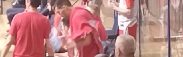 LESOR UDARIO DOBRIĆA LAKTOM U GLAVU! Zvezdin as krvav napustio teren, pa pobesneo na klupi! (VIDEO)