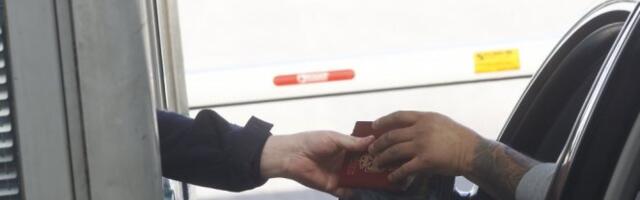 GUŽVE NA GRANIČNIM PRELAZIMA I OVOG VIKENDA! Na Batrovcima se čeka tri sata, evo gde je najpovoljnija situacija!