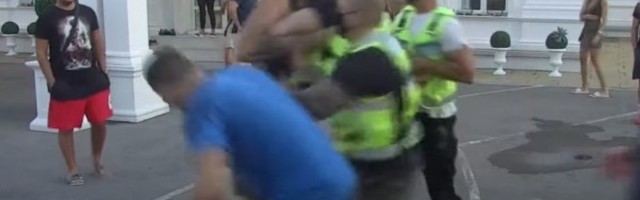 OBEZBEĐENJE ODMAH ULETELO U ZADRUGU! Zaleteo se na Tomu Panića - pljuštale PSOVKE! Žestoko se VREĐALI, pa napravili SKANDAL! (VIDEO)