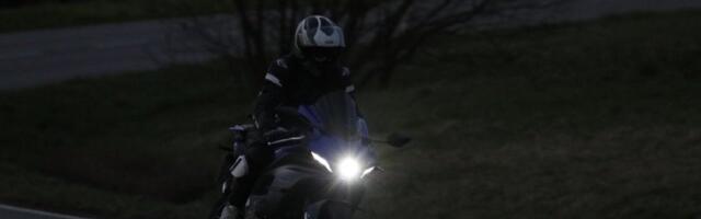 Mladić (19) neregistrovanim motorom divljao po gradu, pa izazvao šok ispred policijske stanice: Nepromišljeni potez motocikliste iz Bjelovara