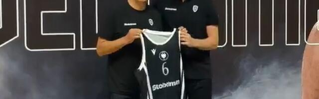 Ludnica: Osman predstavljen u crno-belom, čuveni srpski košarkaš mu predao dres, navijači napravili spektakl