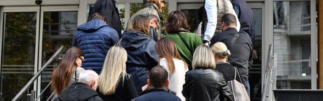 Svi zaplakali: Majka ubijenog đaka postavila JEDNO PITANJE, dečak ubica zanemeo