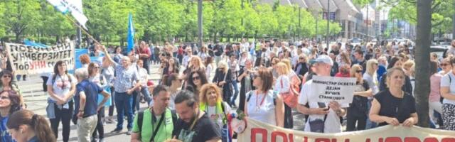 Gde je Dejan Vuk Stanković dok je protest ispred Ministarstva?