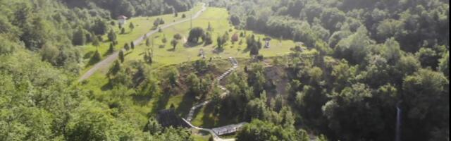 ZVER SE VRATILA NA PLANINU! Nadzorna kamera snimila ZASTRAŠUJUĆI prizor iznad Krupnja (FOTO)