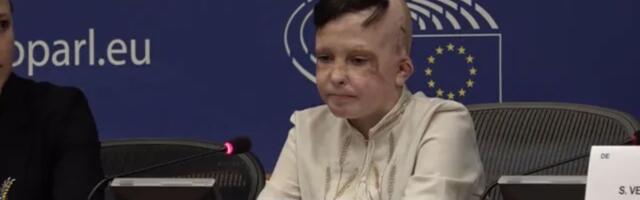 "Tada sam poslednji put video mamu": Zbog reči dečaka (11) plakao ceo parlament, njegova priča je potresna