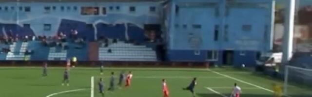 Najbizarniji autogol ove sezone u Superligi Srbije, posle ove greške je Vojvodina povela u Surdulici