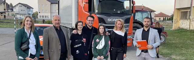 Iz Bilefelda stigla vrijedna donacija za Gimnaziju i Tehničko-poljoprivrednu školu u Sjenici