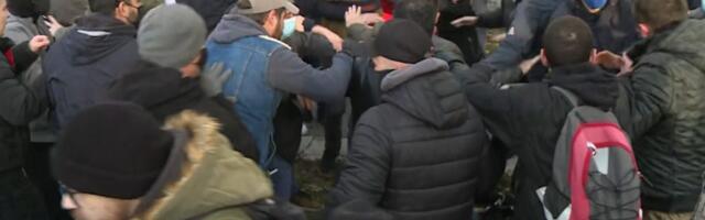 Incident u Novom Sadu: U tuči tokom blokade povređen mladić