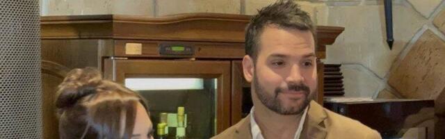 U KAFANI BEZ PRIJE1 Filip Živojinović pao u TRANS, evo ko mu je pevao na UVCE! (FOTO)