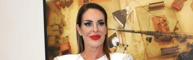 NJU JE PRETUKLA KAČAVENDA: Rijati učesnica promenila lični opis! (FOTO)