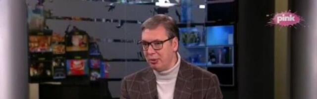 "Pričaću ja dok vi kašljete": Sasvim obično gostovanje Vučića na Pinku (VIDEO)