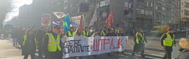 "Sledeće stajalište - ŠTRAJK": Protest radika GSP-a i studenata