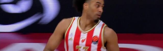 Atraktivno zakucavanje Nvore!