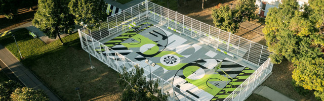 Teren napravljen od 20.000 starih patika predstavljen u Bloku 70