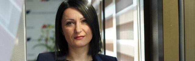 ZNAMO SVI DA STE PROFESIONALCI ZA KRAĐU NARODNIH PARA, ALI DA KRADETE SLOGANE... BLAM! Vladanka urnisala Mariniku Tepić i njenog šefa Đilasa!