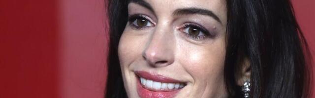 Šokantna tansformacija! Poznata glumica ne može da pomera lice od botoksa (VIDEO)