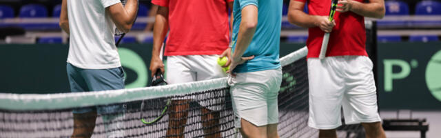 UŽAS U PRESTONICI: Bačena bomba na restoran srpskog tenisera - osumnjičeni je odmah uhapšen!