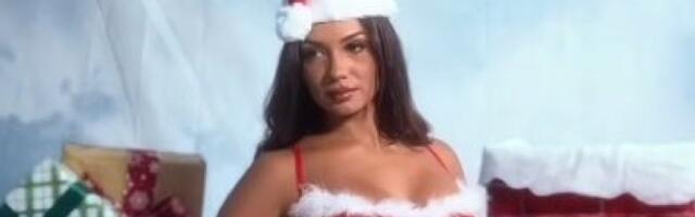 Seksi baba Mrazica oblinama zapalila mreže: Zadnjica kao lubenica, a bujnim grudima raspaljuje maštu (VIDEO)