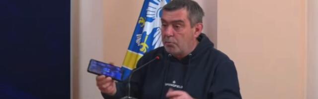 E, to se zove alternativna medicina: Pogledajte kako neuravnoteženi užički opozicionar "vadi zub" (FOTO)