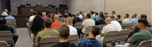 SRAMNA ODLUKA! Sud u Prištini kaznio privedene Srbe na Gazimestanu sa po 700 evra, deportacija za osobe bez tzv. kosovskih dokumenata!