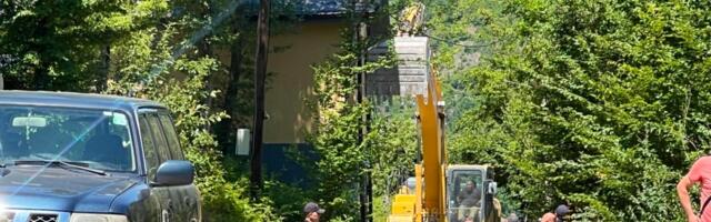 Počinje akcija rušenje 11 ilegalno izgrađenih kuća u blizini jezera Gazivode na Kosovu