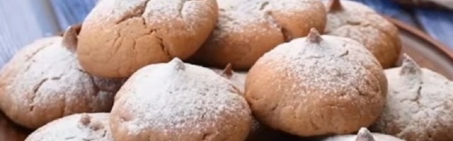 Recept za kolač sa suvim smokvama, orasima i cimetom