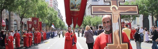 Igumani Hilandara i Studenice na Spasovdanskoj litiji u Beogradu