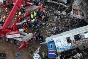 Спасилачке екипе и даље претражују вагоне, настављен штрајк железничара у Грчкој