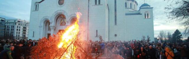 NAJLEPŠE ČESTITKE za Badnji dan i Badnje veče koje se danas razmenjuju po Srbiji