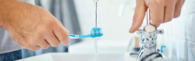 Kada treba baciti staru četkicu za zube? Sigurno vam se desilo u poslednjih nekoliko meseci, a niste znali