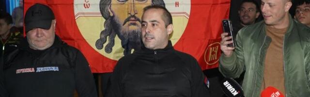 Miša Vacić na skupu u Rimu pozdravio učesnike fašističkim pozdravom